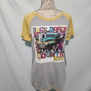 Wanderer. Back Roads Country Music Baseball Tee. Grey & Yellow. Size Small. NWT